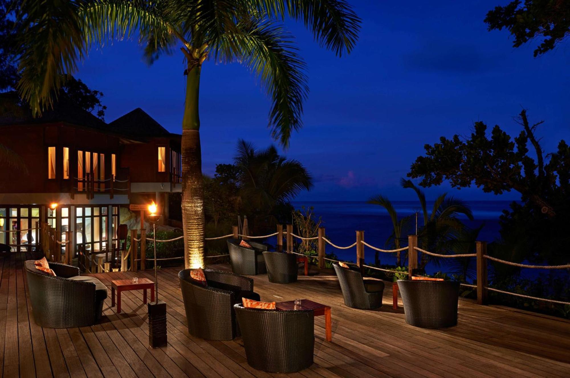 Doubletree By Hilton Seychelles Allamanda Resort & Spa Takamaka Екстер'єр фото